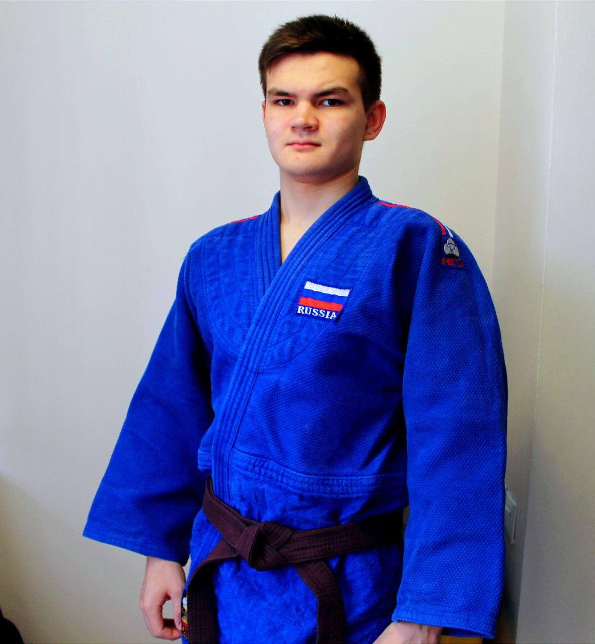 Фарвазев Арсен Азаматович