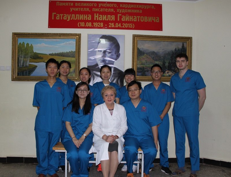 делегация Наньчан 2017 клиника.jpg