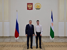 Глава Республики вручил государственные награды врачам и ученым БГМУ