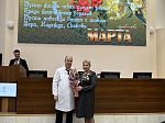В Клинике БГМУ прошла торжественная оперативка, приуроченная к Международному женскому дню 