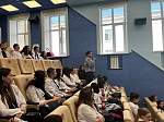 Студенты обсудили возможности трудоустройства в крупнейший в России научный центр вирусологии и биотехнологии