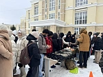 В студенческом городке Университета отметили Масленицу 