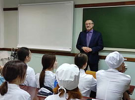 Школьники предуниверсария г.Салавата в БГМУ