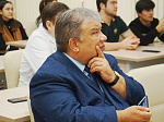 Внучка и правнучка профессора А.С. Г. Давлетова передали музейные стенды на кафедру анатомии